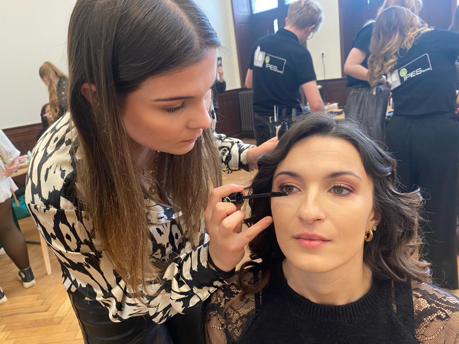 Le talent des élèves de coiffure et d’esthétique mis à l’honneur lors de l’élection Miss Province de Hainaut