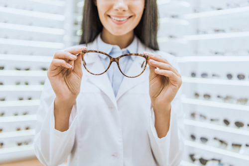 Opticien : un professionnel recherché