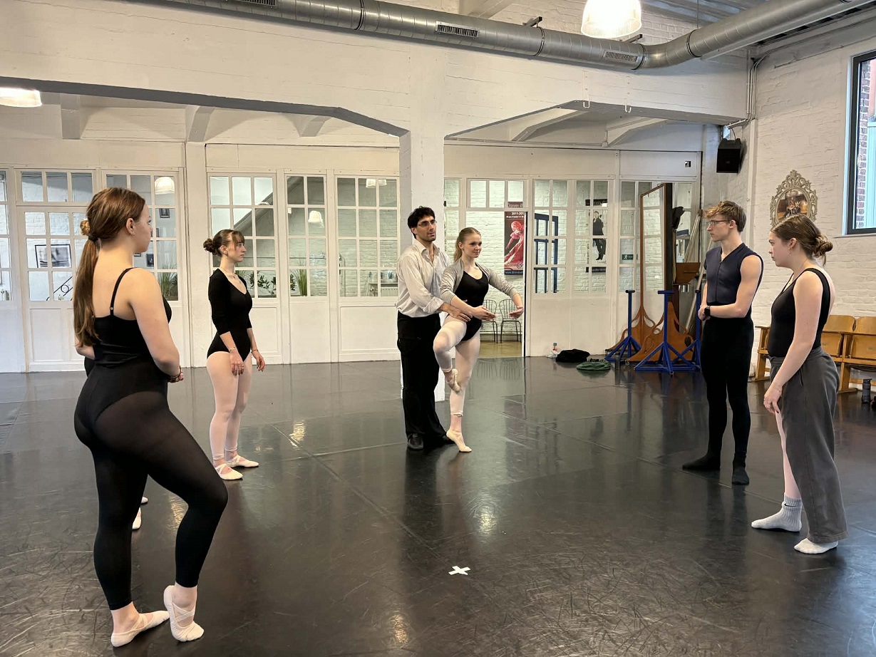 5ca67f99 d3c2 449f a533 017193b879bc