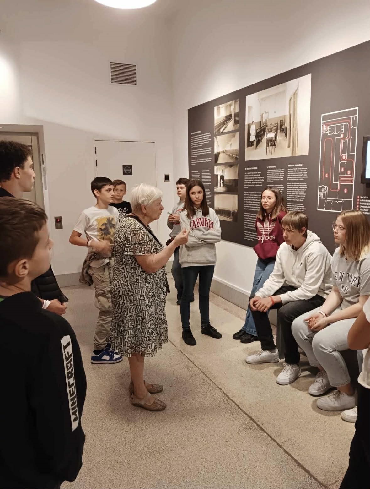 92311805 3557 429e ac88 d4a13b966c80