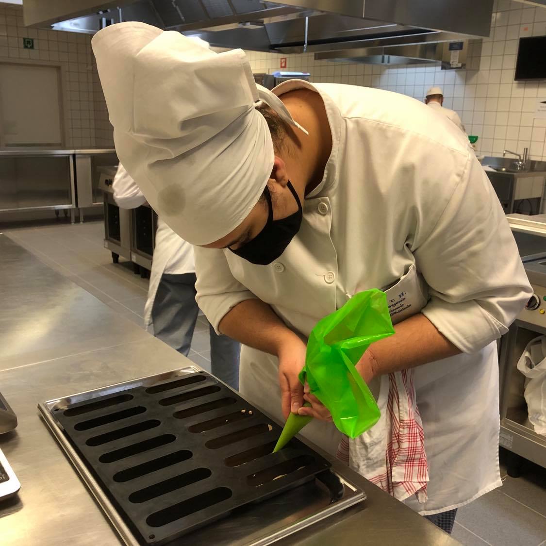 Formation pâtisserie fine au CEMH Saint-Ghislain