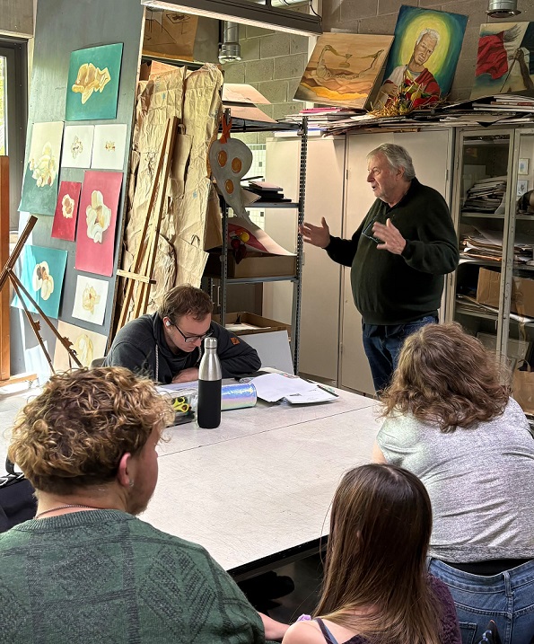 La section Beaux-Arts reçoit en classe l’artiste Thierry Dubrunfaut