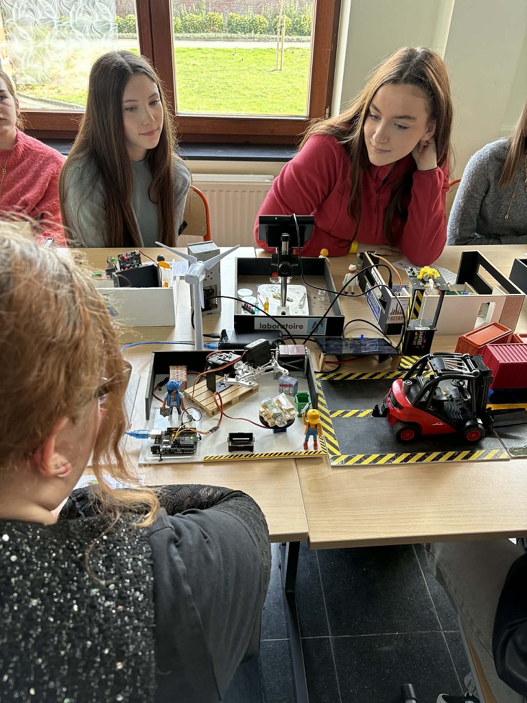 a7ee7214 07b0 4c8c 9cbb bcd3c5e0d15b