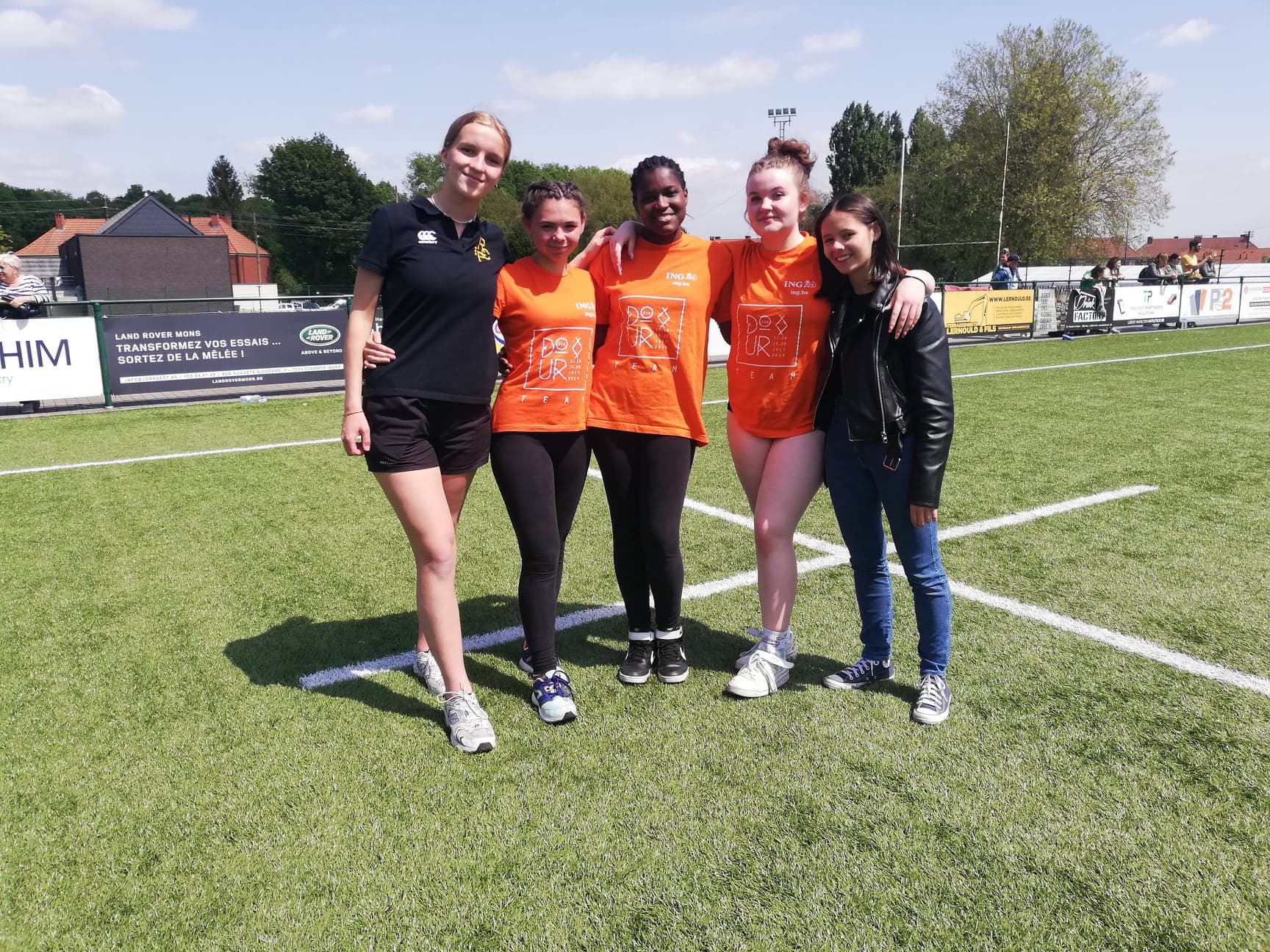 Nos filles ont participé à un tournoi interscolaire de Rugby !