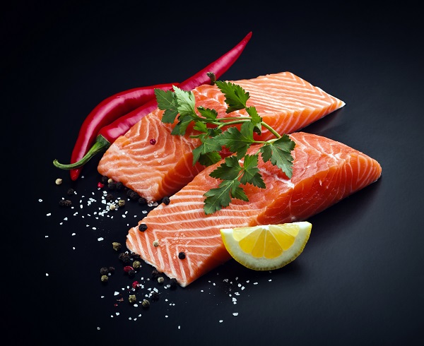 Salmon with lemon and pepper