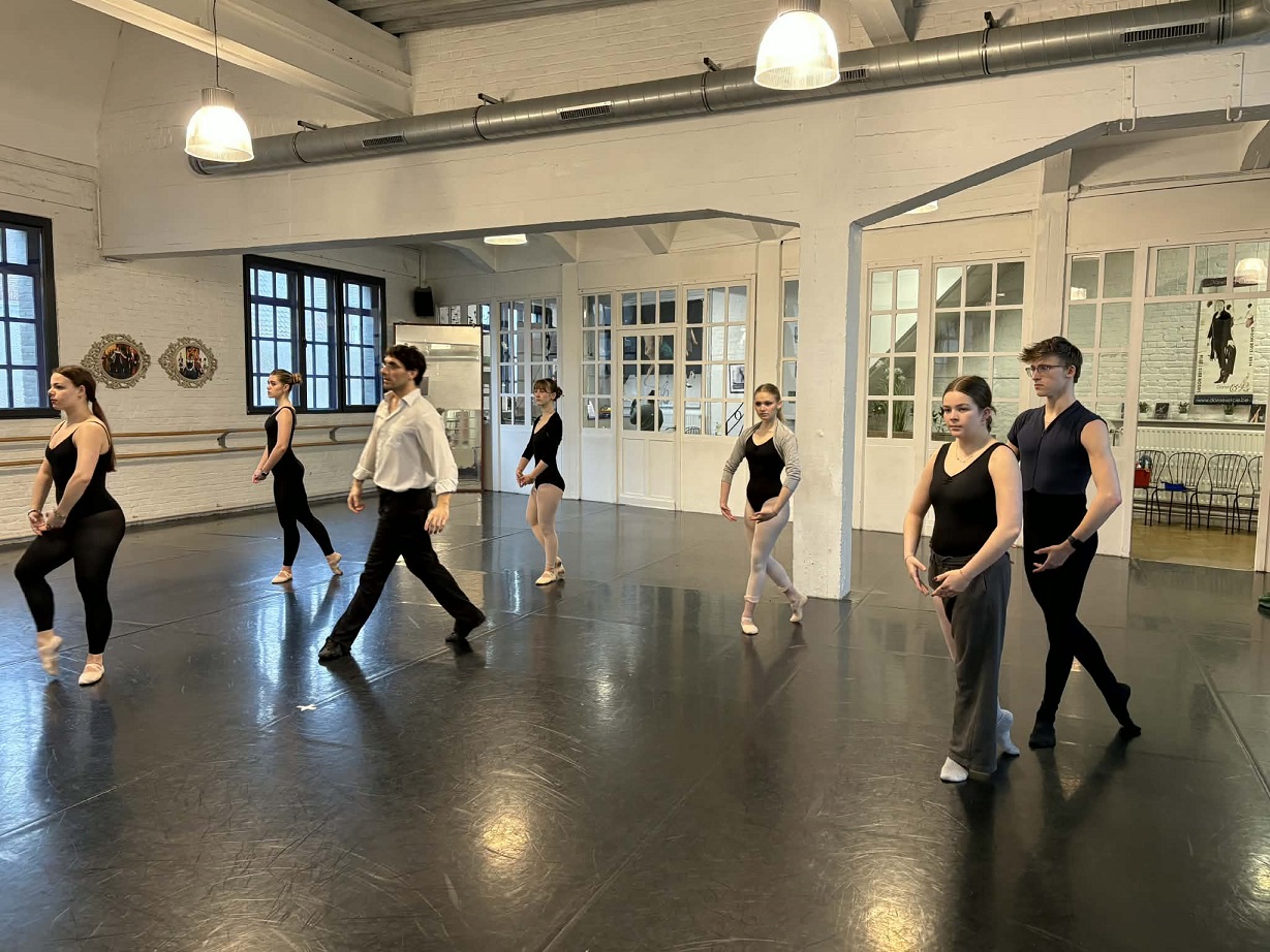 ERASMUS + : Serge Mouawad, professeur de danse invité à l’IPES Tournai