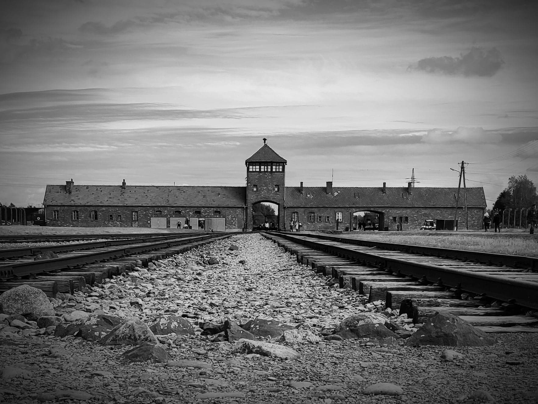 Visite d'Auschwitz et Birkenau pour 9 jeunes de l'École du Futur de Mons