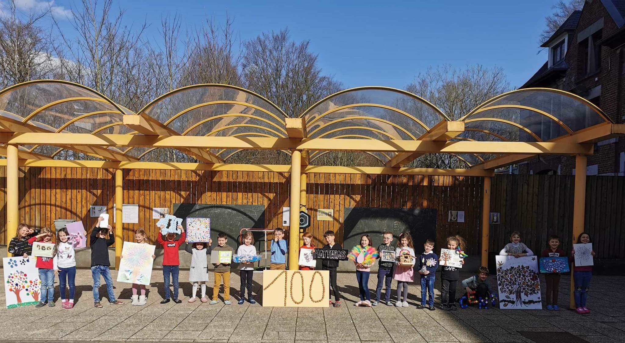 Les jolies créations des  P2B pour le 100ème jour d’école!